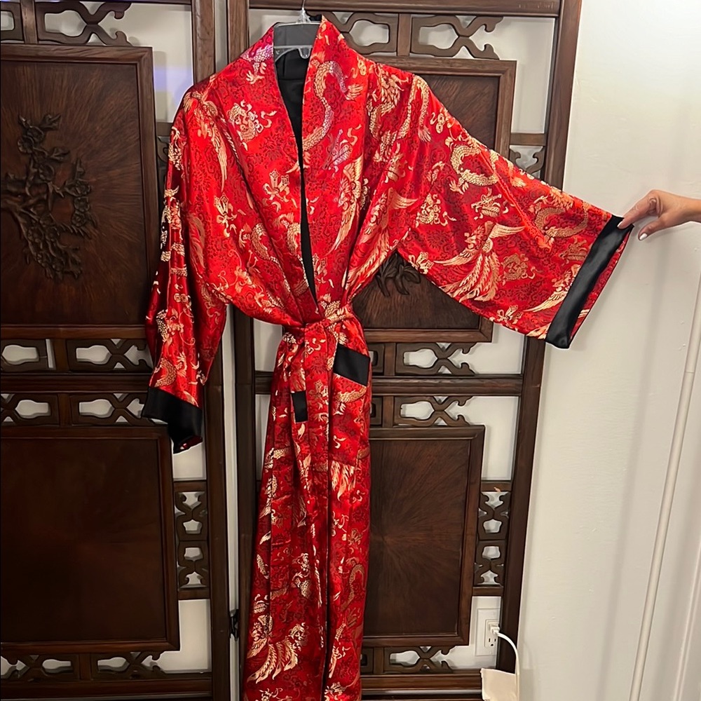 Original Red Satin Kimono-Style Robe with Gold Dragon Print reversible !